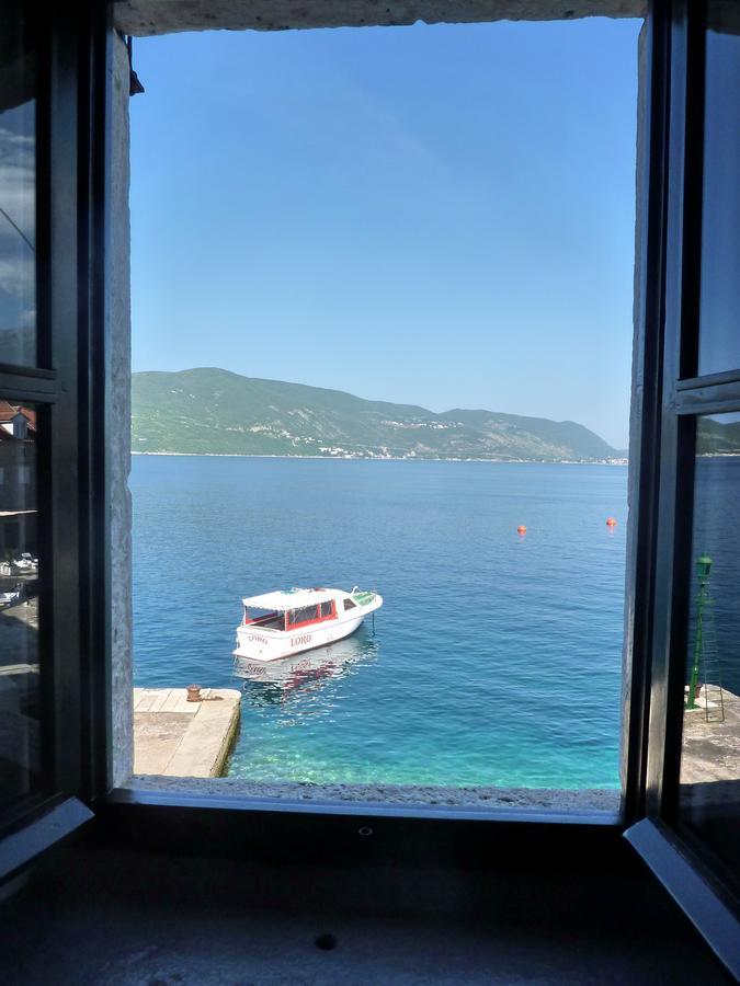 Rose - Apartmani Janovic Luštica Esterno foto