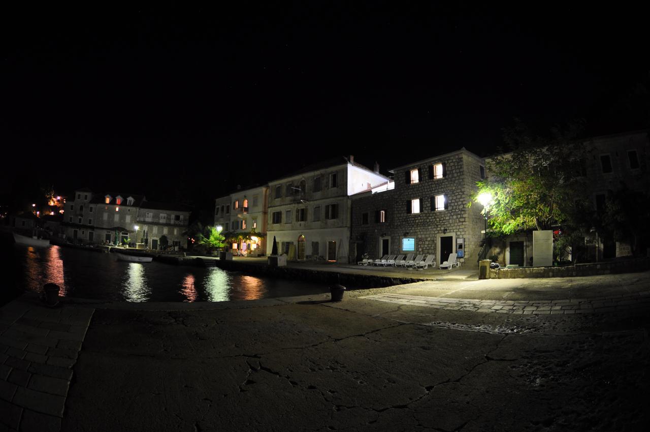 Rose - Apartmani Janovic Luštica Esterno foto