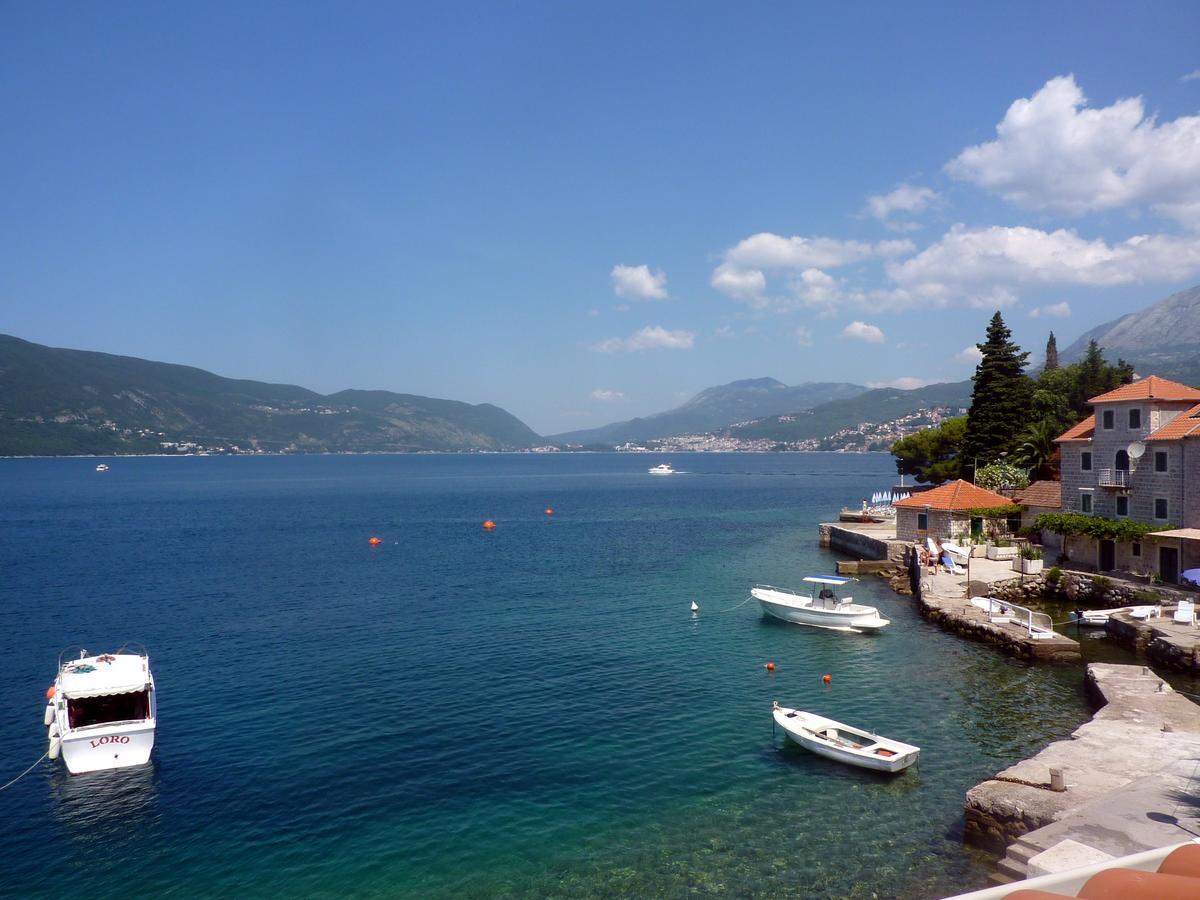 Rose - Apartmani Janovic Luštica Esterno foto