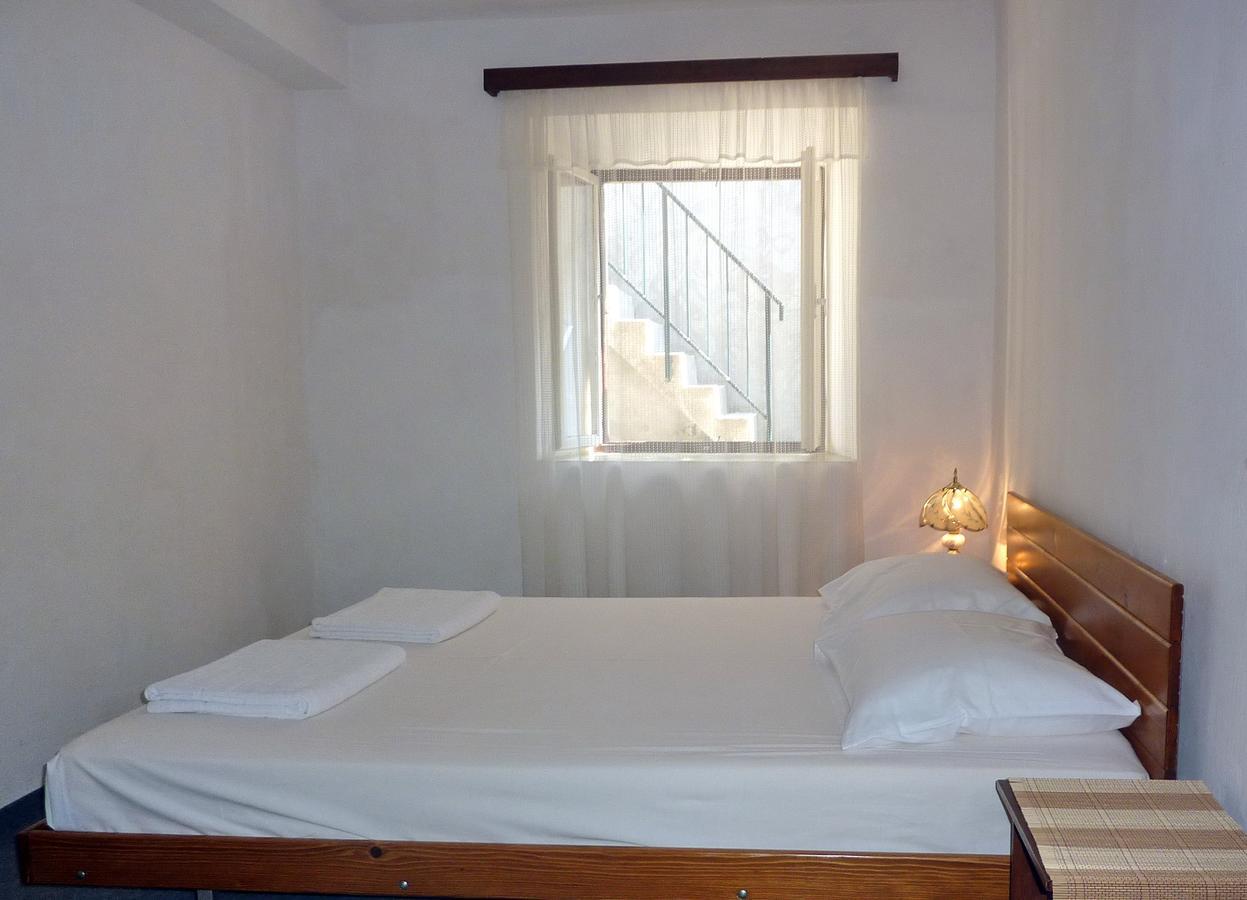 Rose - Apartmani Janovic Luštica Esterno foto